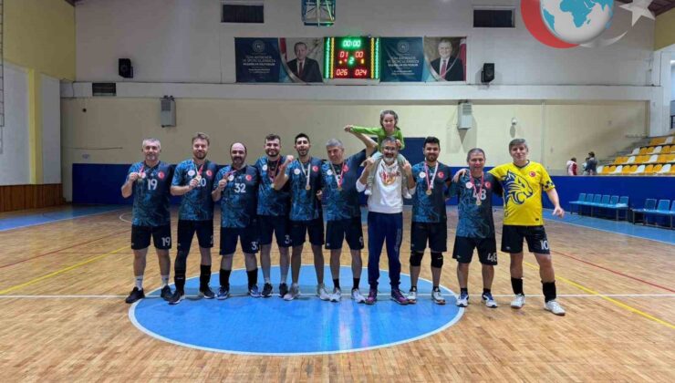 Kamu Spor Oyunları’nda Şampiyon İl Sağlık Müdürlüğü Voleybol Takımı Oldu