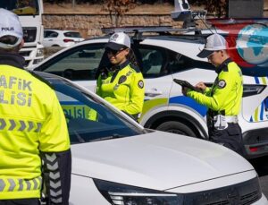 Karayolu Trafik Güvenliği: Kaza Azaltmada Büyük Adımlar