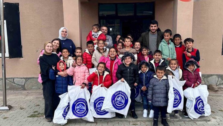 Kocaeli Kartepe’den Ağrı’ya Sıcak Destek: Bin Öğrenciye Mont ve Bot Yardımı