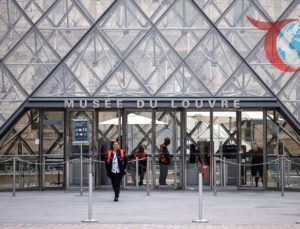 Louvre Müzesi’nde Şok Soygun: İmparatoriçe Eugenie’nin Tacı Hedef Alındı!