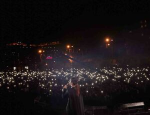 Mardin Kültür Yolu Festivali’nde Bengü’den Unutulmaz Performans