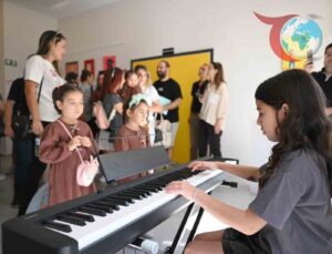 Mersin’de Dünya Kız Çocukları Günü Coşkuyla Kutlandı