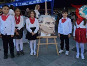 Nazilli’de Cumhuriyet Bayramı Coşkusu: 29 Çocuk, 29 Atatürk Portresi Sergiledi