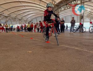 Nilüfer’de Cumhuriyet Bayramı Rüzgarı: Renkli Bisiklet Turu Coşkusu