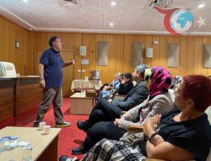 Sağlık Çalışanları için İletişim Becerilerini Geliştiren Eğitim