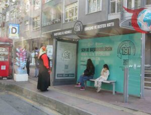 Samsun’da Otobüs Durakları Halk Sağlığını Destekleyen Bilinçlendirme Merkezlerine Dönüştü