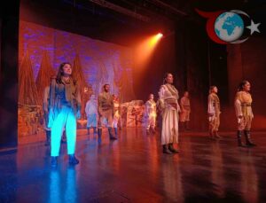 Tarihi ve Duygu Yüklü Tiyatro Oyunu Kars’ta Sahne Aldı