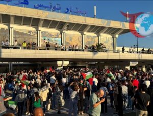 Tunuslu Aktivistler Yurda Döndü: Karşılamada Büyük Coşku