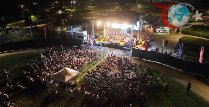 Yeşil Bursa Bandolar Festivali’nde Duygu Dolu Melodiler Yankılandı