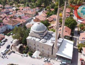 Yozgat Çayıralan’da Tarihi Anıtın Görkemi: Çerkez Bey Türbesi
