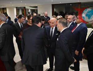 AB-Türkiye İş Zirvesi: Gümrük Birliği ve Vize Kolaylığı Masaya Yatırıldı