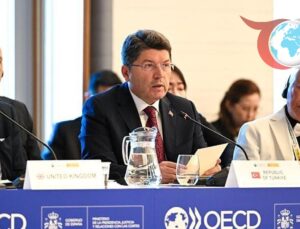 Adalet Bakanı Yılmaz Tunç Madrid’deki OECD Toplantısında Türkiye’nin Yargı Reformlarını Tanıttı