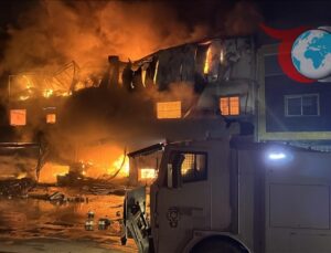 Adana’da Hırdavat Dükkanında Çıkan Yangın Korkuttu