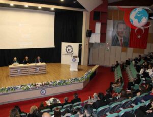 Adnan Menderes Üniversitesi’nde Atatürk’ü Anlamak Paneli Düzenlendi