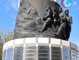 Antalya’da Cumhuriyet Şehitleri Anıtı Yeniden Hayat Buldu