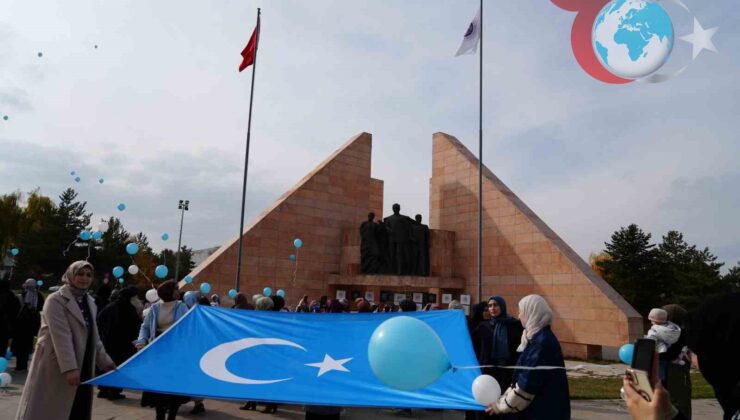 Atatürk Üniversitesi Öğrencilerinden Doğu Türkistan’a Anlamlı Destek