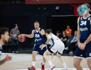 Bahçeşehir Koleji’nden Deplasmanda Önemli Galibiyet: Efes’e Geçit Yok!