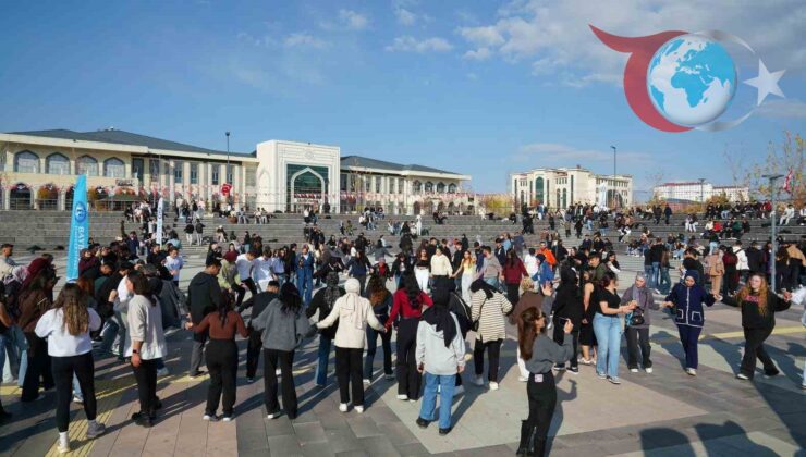 Bayburt Üniversitesi’nde Güz Renkleriyle Dolu Festival Coşkusu