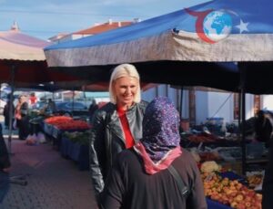 Bilecik Belediye Başkanı Melek Mızrak Subaşı Semt Pazarında Halkla Buluştu