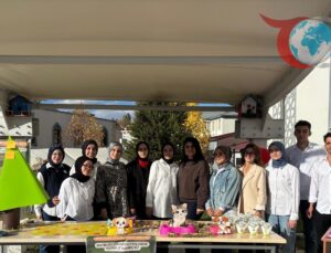 Bir Kap Su, Bir Kap Sevgi: Öğrenciler Sokak Hayvanlarına Destek İçin Harekete Geçti