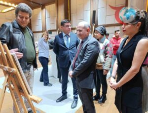 Cumhuriyetin 102. Yılında Türkiye’yi Sanatla Birleştiren “100+2 Şehirler Arası Karma Sergisi”