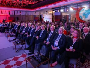 Dış Politikada Türk Profesyonellerin Yükselişi ve Global Başarılar