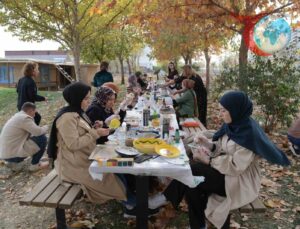 Doğayla Bütünleşen Kadınlar: Diyarbakır’da Atık Dönüşüm Atölyesi