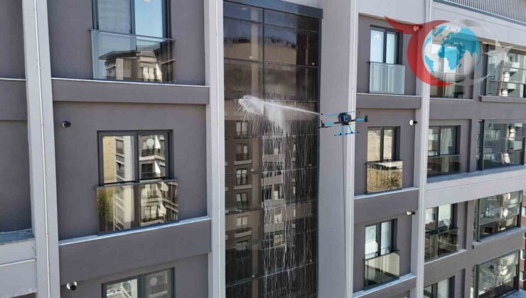Dronlar Adana’da Yüksek Binaların Temizliğine Yenilik Getiriyor