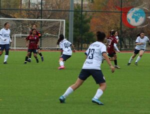 Erzincan Gençler Gücü Kadın Futbol Takımı Ağrı Karşısında Farklı Mağlup