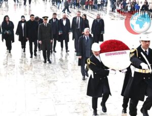 Erzurum Barosu Anıtkabir’de Atatürk’ü Andı: Cumhuriyetin Temel Değerlerine Bağlılık Sözü