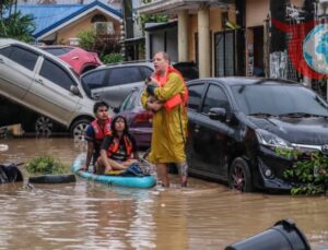 Filipinler’de Fung-wong Süper Tayfunu Alarmı!