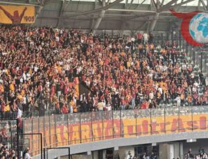Galatasaray Taraftarlarının Selçuk İnan Özlemi Kocaeli Stadında Yankılandı