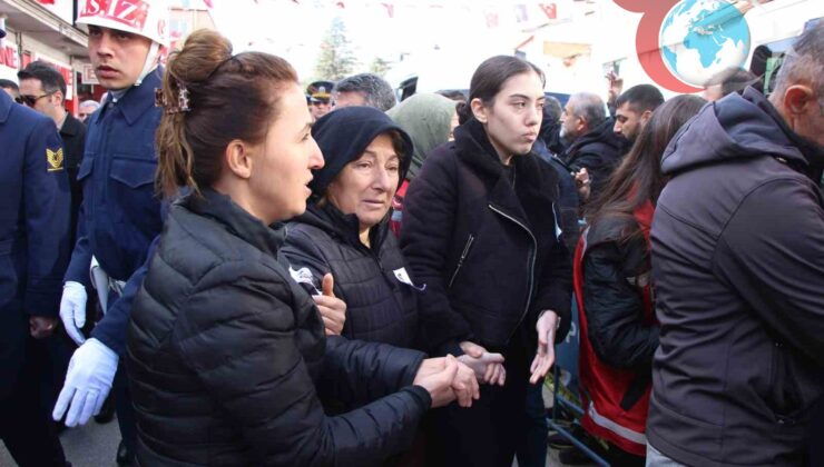 Gürcistan’da Düşen C-130 Uçağında Şehit Olan Türk Askeri Son Yolculuğuna Uğurlandı