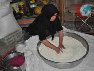 Horoz Köyü’nde Geleneksel Yufka Ekmeği İmece Usulüyle Hazırlanıyor