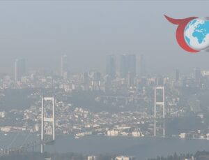 İstanbul Boğazı ve Çevresini Kaplayan Sis, Görüş Mesafesini Düşürdü