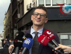 İstanbul’da Duygusal Buluşma: Acılı Baba Papa ile Gözyaşları Arasında Görüştü