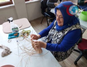 Kartepe’de Yetenek Geliştirme Kursları Devam Ediyor
