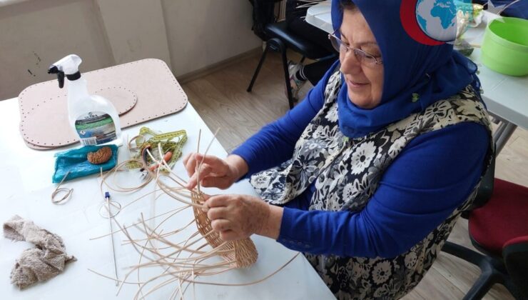 Kartepe’de Yetenek Geliştirme Kursları Devam Ediyor
