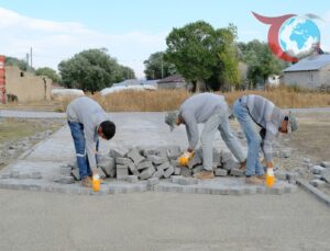 Köy Yolları Modernleştiriliyor: Ağrı’da Kilit Parke Taşı Çalışmaları Tamamlandı