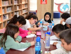 Küçük Yazarlar Hayal Gücünü Kağıda Döküyor: Osmangazi Belediyesi’nin Eşsiz Atölyesi