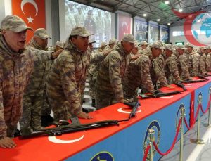 Kütahya’da Askerlerin Gururla Yemin Ettiği Tören