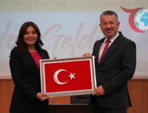 Medyanın Dili ve Toplumsal Kimlik: Karabük Üniversitesinde Önemli Bir Söyleşi