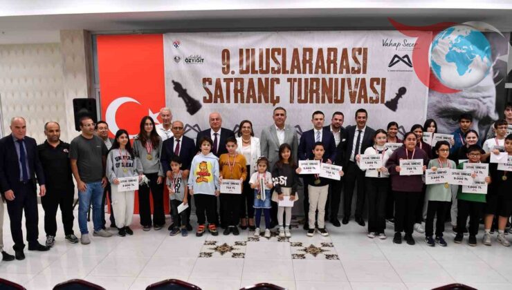 Mersin’de Uluslararası Satranç Turnuvası Sona Erdi: Zeka Dolu Mücadeleler ve Ödüller Sahiplerini Buldu