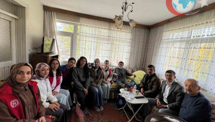 Mudurnu’da Gençler ve Asırlık Çınar: Anlamlı Bir Buluşma