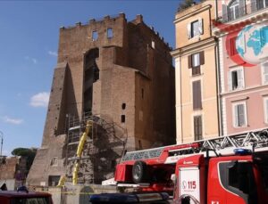 Roma’nın Tarihi Kulesinde Restorasyon Sırasında İki Çökme Yaşandı