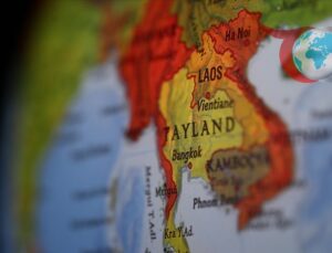 Tayland ve Kamboçya Arasında Tansiyon Yükseliyor: Sınır Çatışmaları ve İddialar