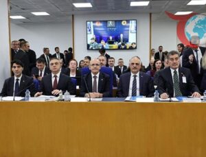 TBMM Bütçe Görüşmelerinde Küresel Ekonomi ve Dezenflasyon Tartışıldı