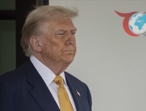 Trump, Obamacare’i Hedef Aldı: “Paraları Sigorta Şirketlerinden Alıp Halka Verin”