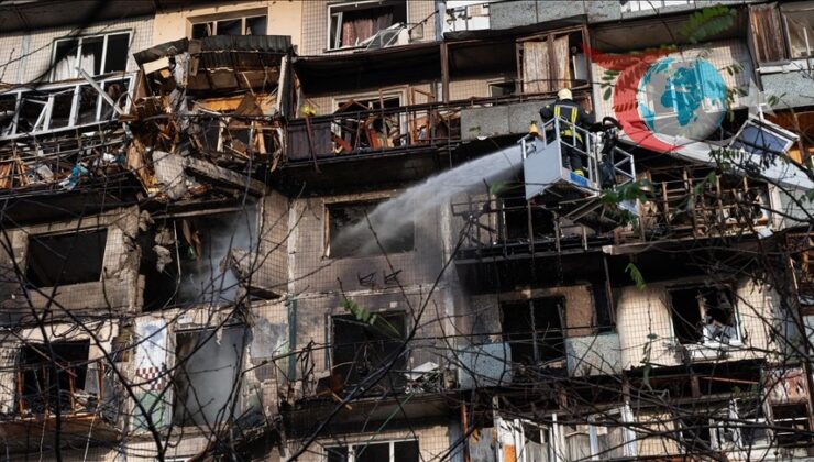 Ukrayna ve Rusya Arasında Gerilim Tırmanıyor: Gece Saldırıları ve Sonuçları