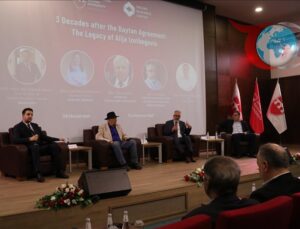 Üsküp’te Aliya İzetbegoviç’in Mirası Tartışıldı: Dayton Anlaşması’na 30 Yıl Sonra Bakış